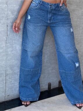 Classic Wide-Leg Blue Denim Jeans with Subtle Distress